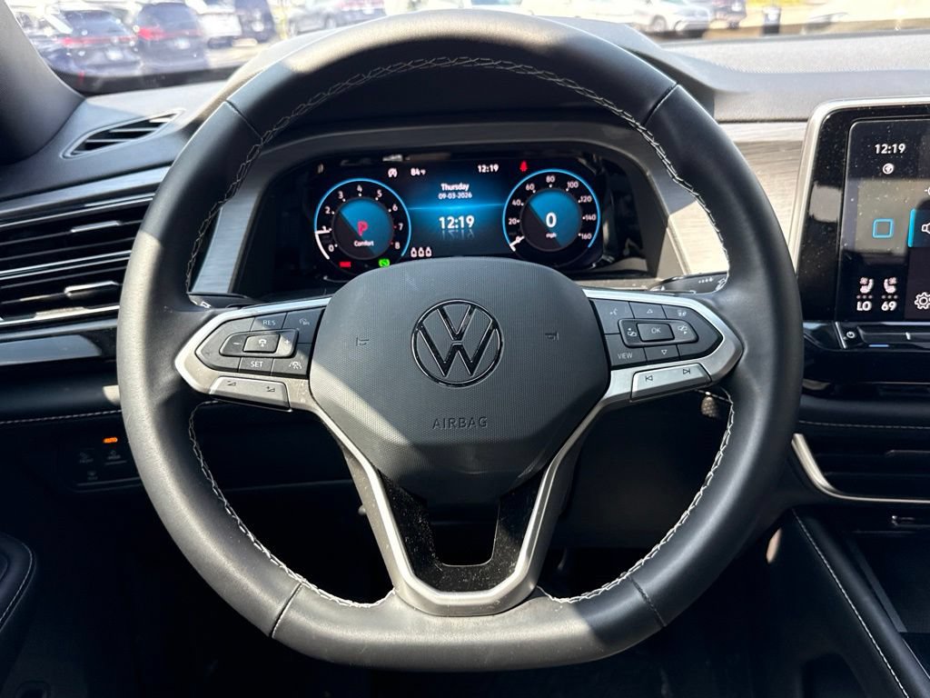 Used 2024 Volkswagen Atlas Cross Sport SE AWD/4WD image 16