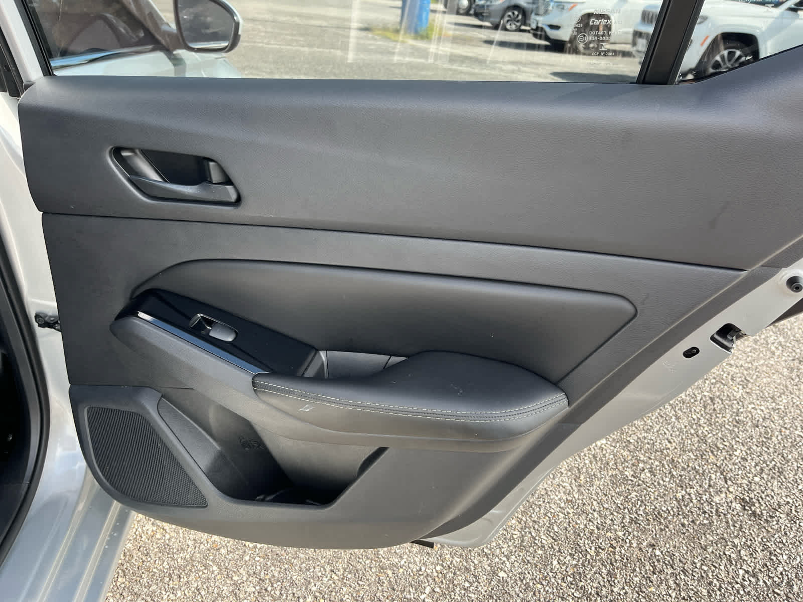Used 2023 Nissan Altima 2.5 SV w/ SV Premium Package FWD image 31