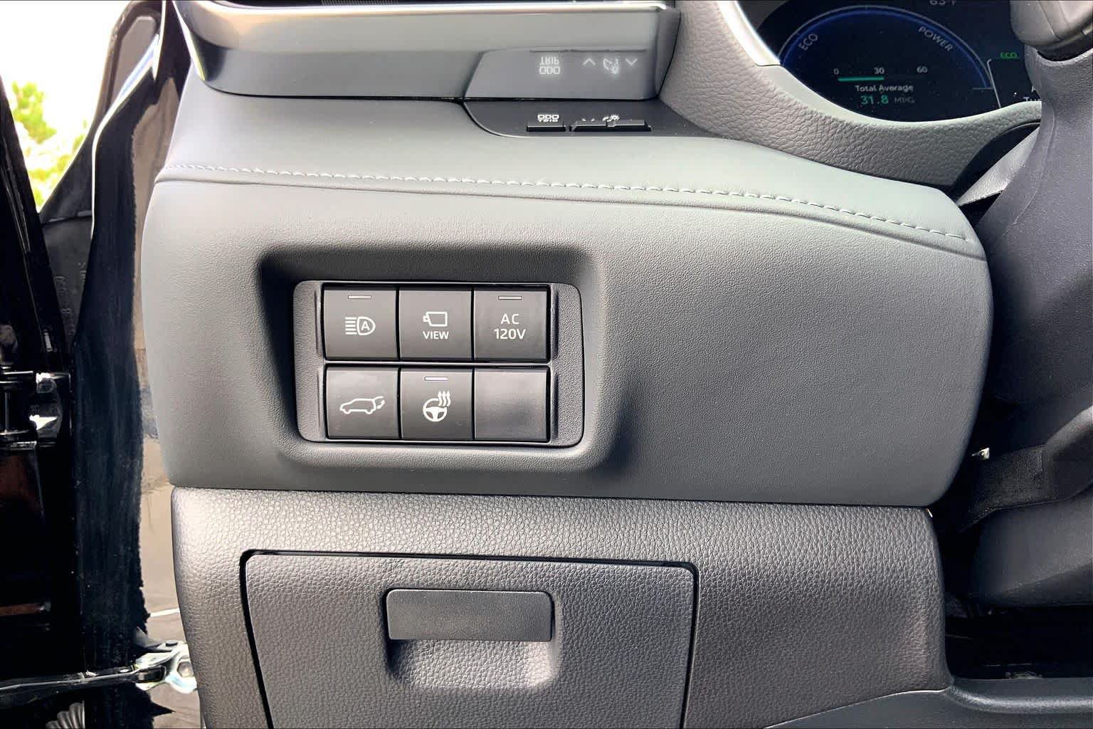 Certified 2026 Toyota Highlander Platinum AWD/4WD image 33