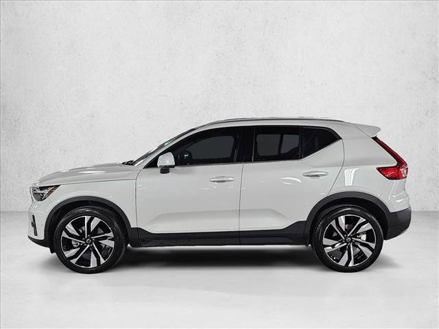 Used 2024 Volvo XC40 B5 Ultimate w/ Protection Package Premier AWD/4WD image 8