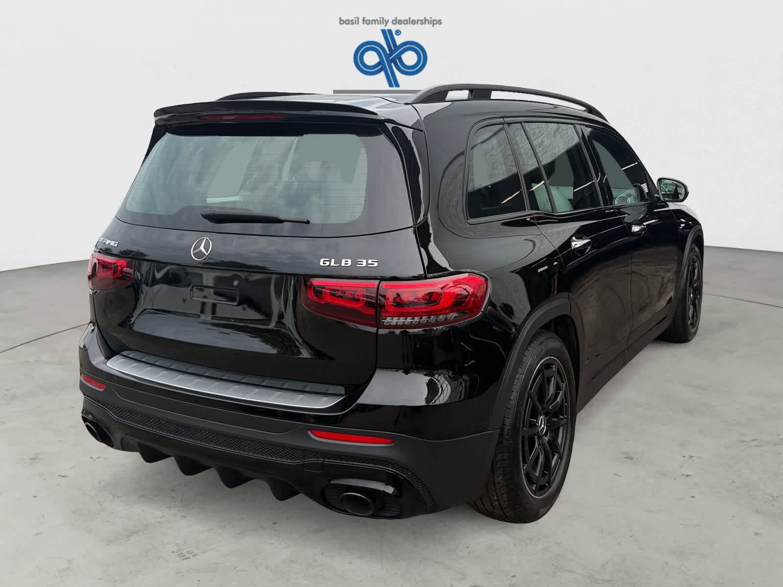 Used 2023 Mercedes-Benz GLB 35 AMG 4MATIC image 6