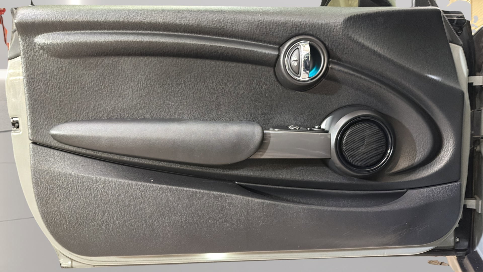 Used 2015 MINI Cooper 2-Door Hardtop FWD image 21