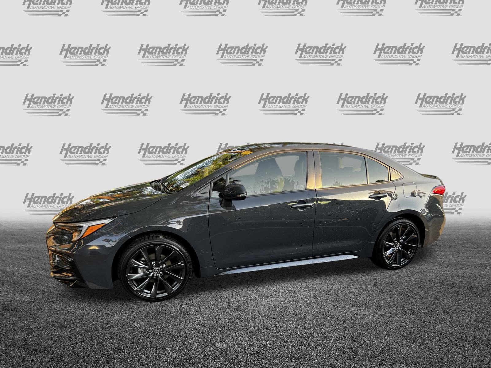 Used 2025 Toyota Corolla SE FWD image 6