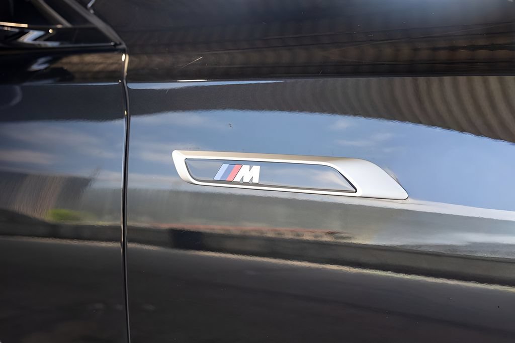 Used 2024 BMW i7 M70 AWD/4WD image 11