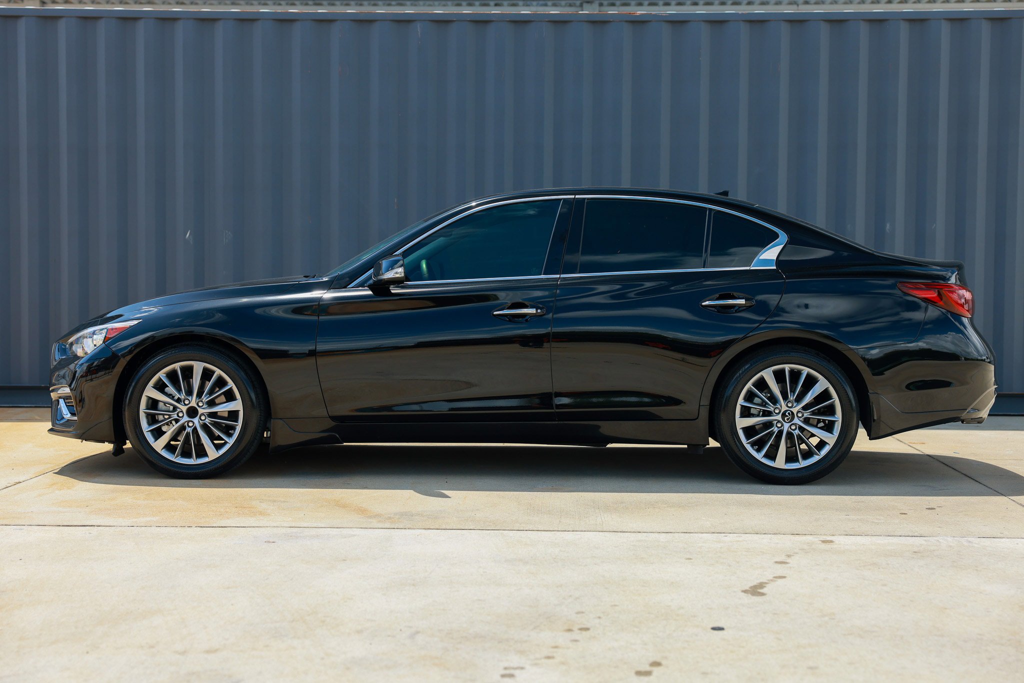 Used 2023 INFINITI Q50 Luxe w/ Cargo Package RWD image 4