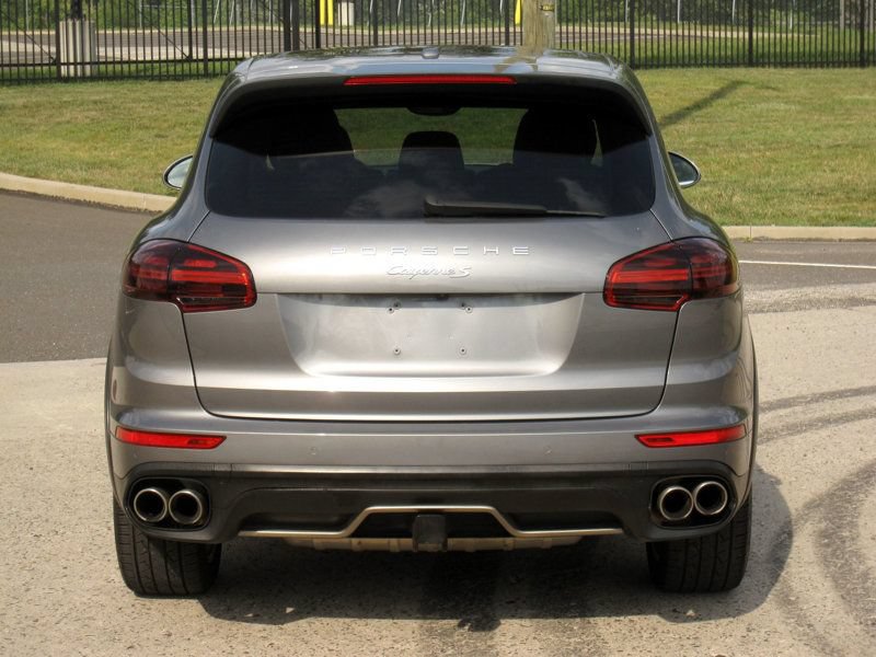 Used 2018 Porsche Cayenne S w/ Premium Package Plus AWD/4WD image 14