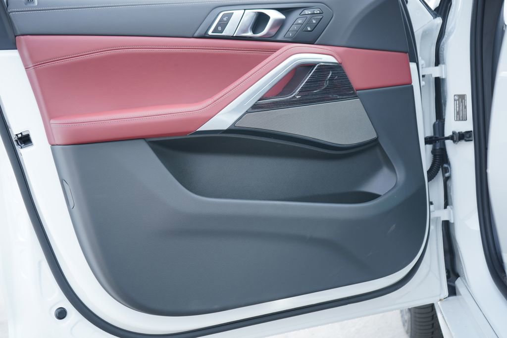 New 2026 BMW X6 xDrive40i image 9