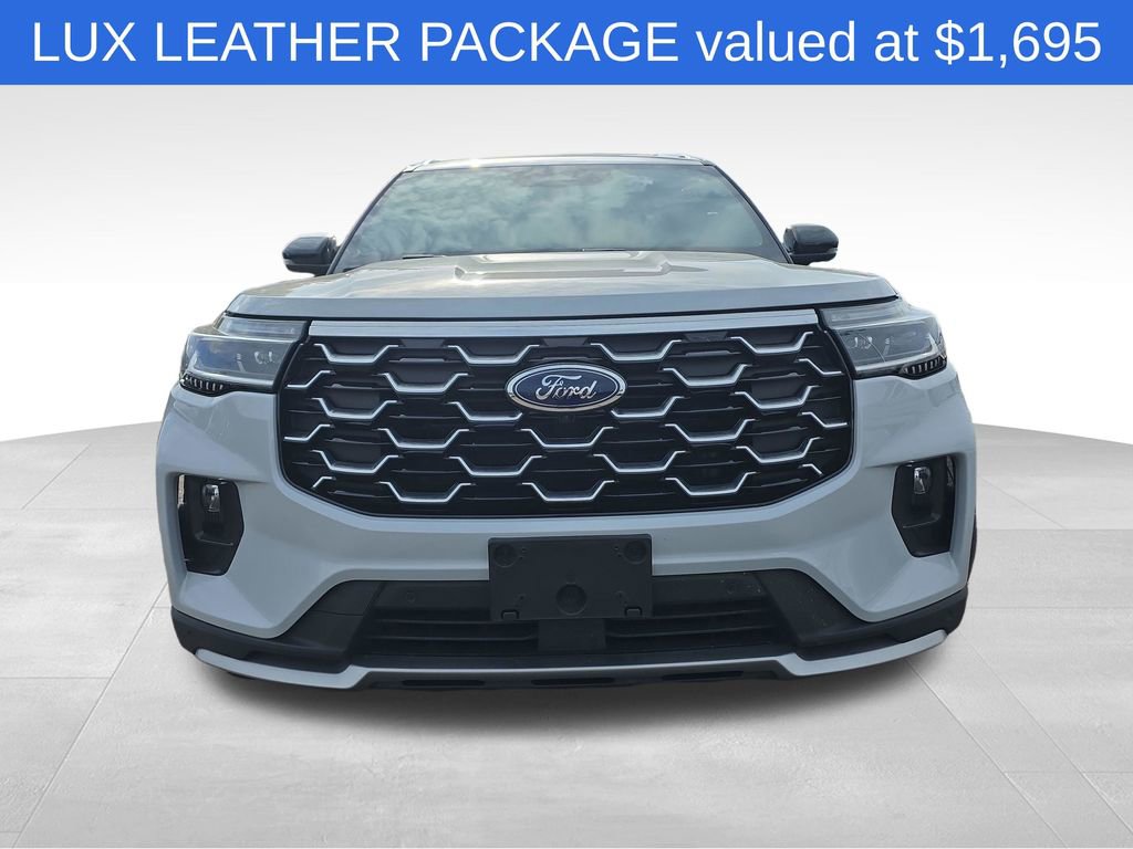 Used 2025 Ford Explorer Platinum w/ LUX Leather Package AWD/4WD image 3
