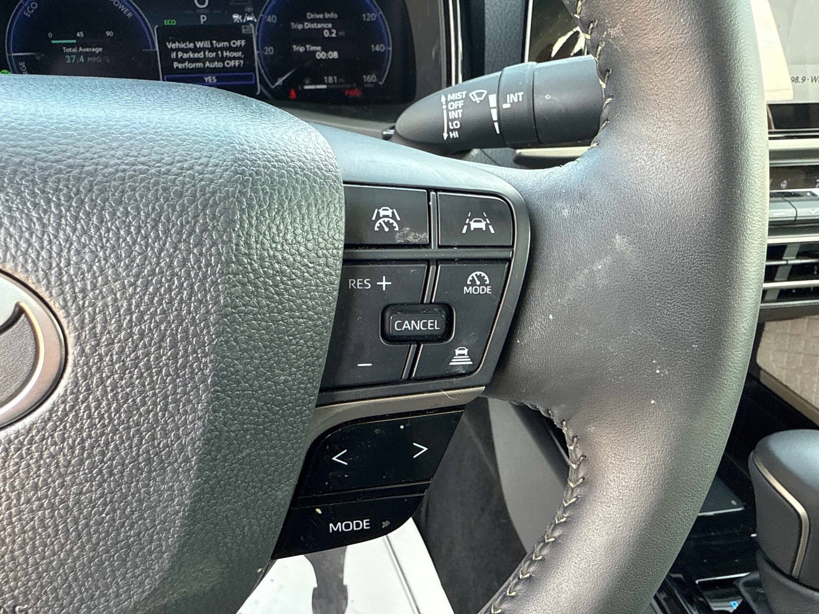 Used 2026 Toyota Camry XLE FWD image 27