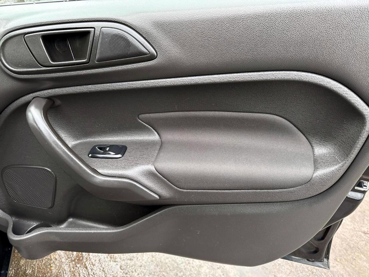 Used 2019 Ford Fiesta SE w/ Equipment Group 201A image 10