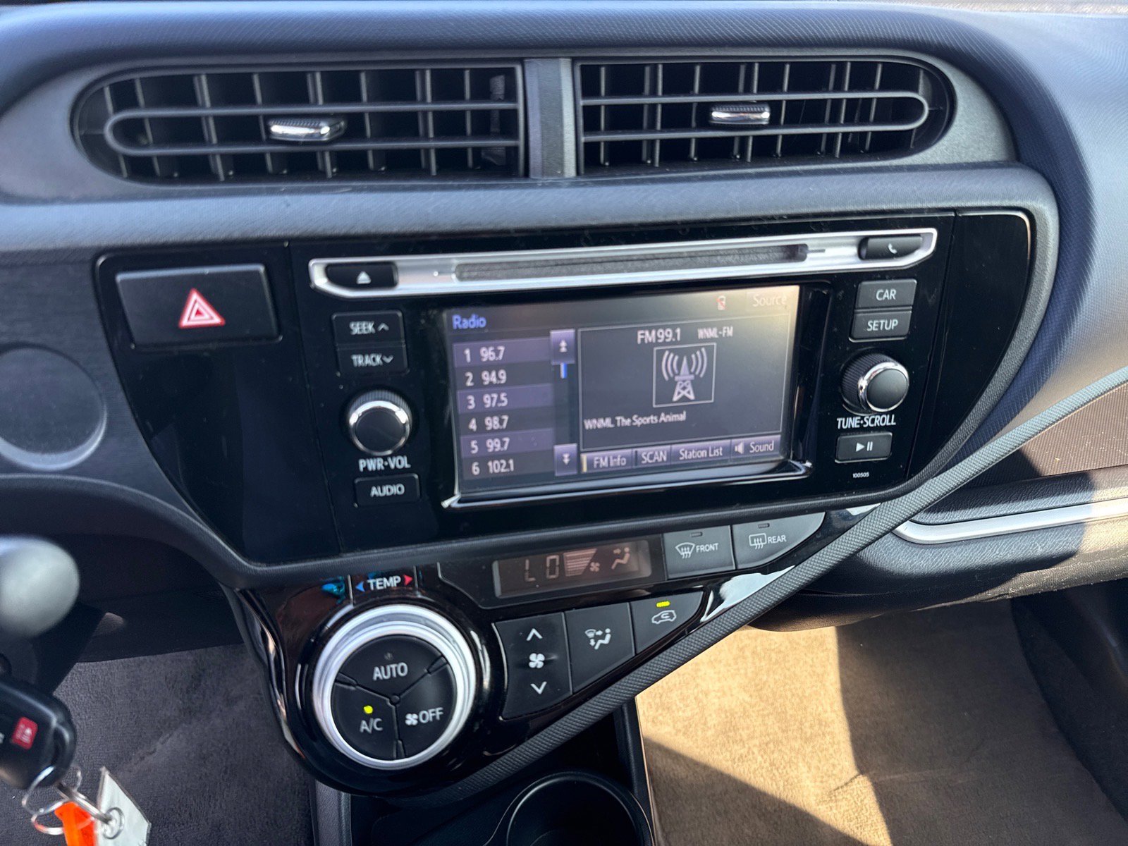 Used 2015 Toyota Prius C Two image 18