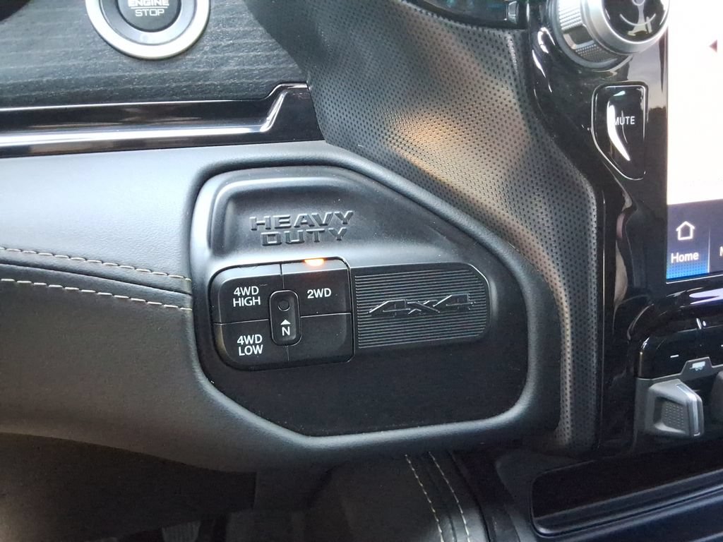 Used 2023 RAM 2500 Limited AWD/4WD image 40