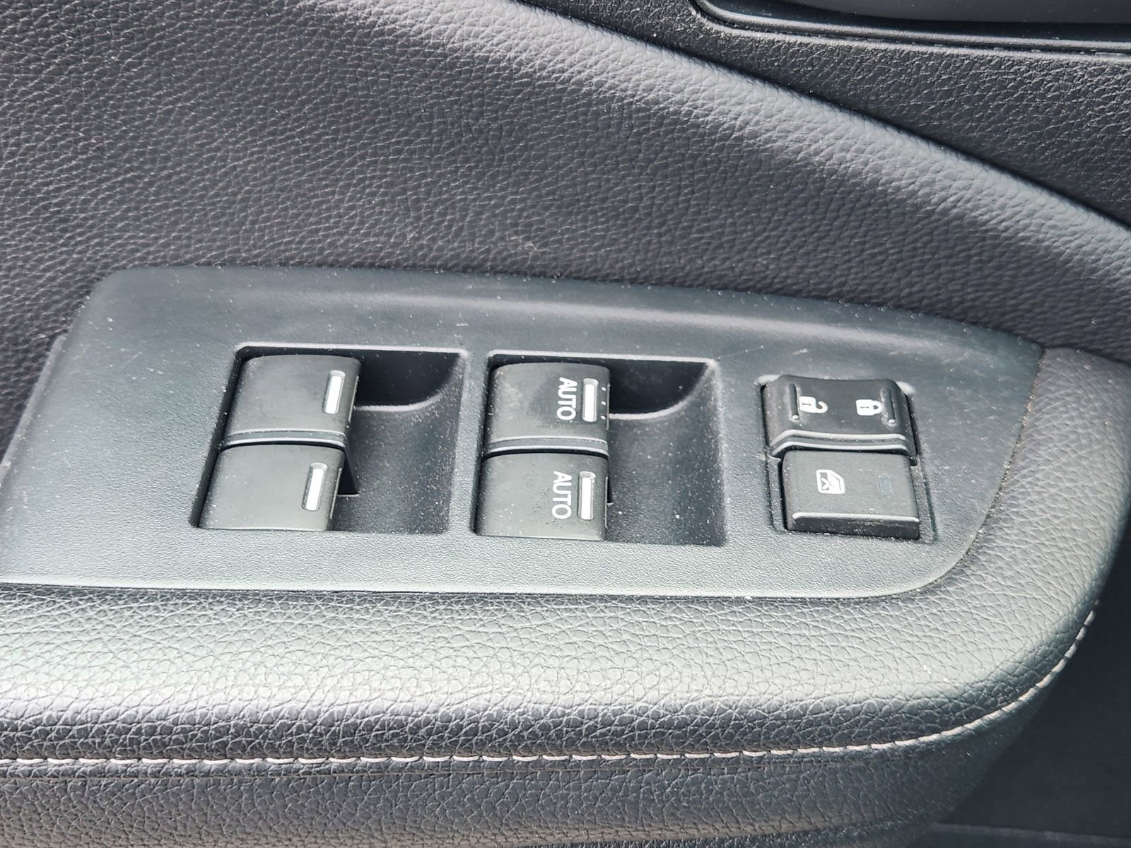 Used 2023 Honda Passport EX-L image 28