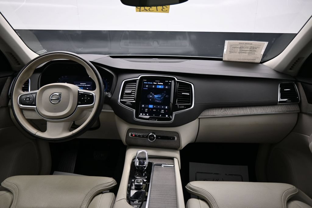 Used 2024 Volvo XC90 B6 Ultimate AWD/4WD image 13