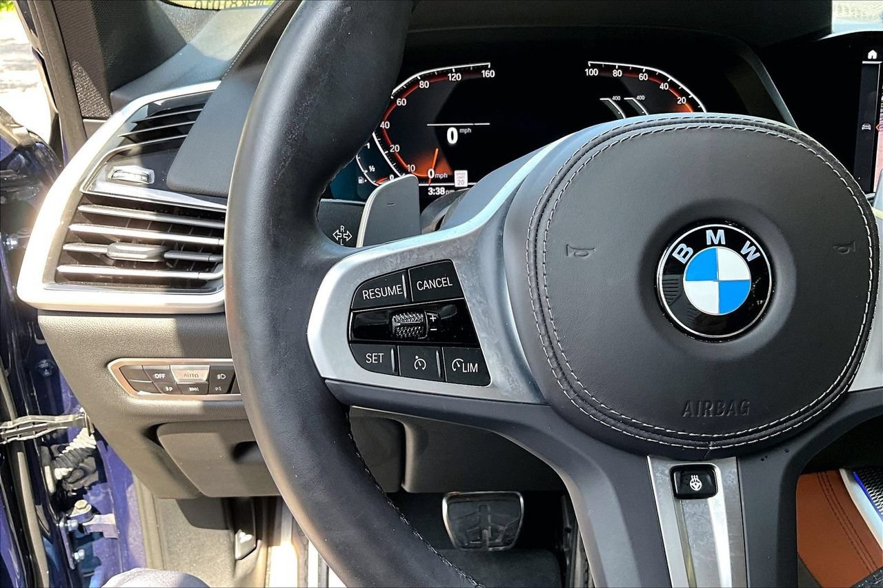 Used 2022 BMW X5 sDrive40i w/ M Sport Package RWD image 10