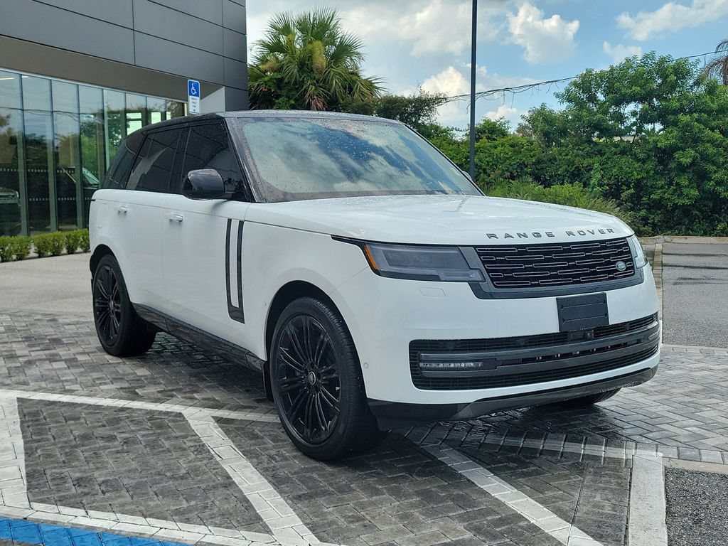Certified 2025 Land Rover Range Rover SE AWD/4WD image 7