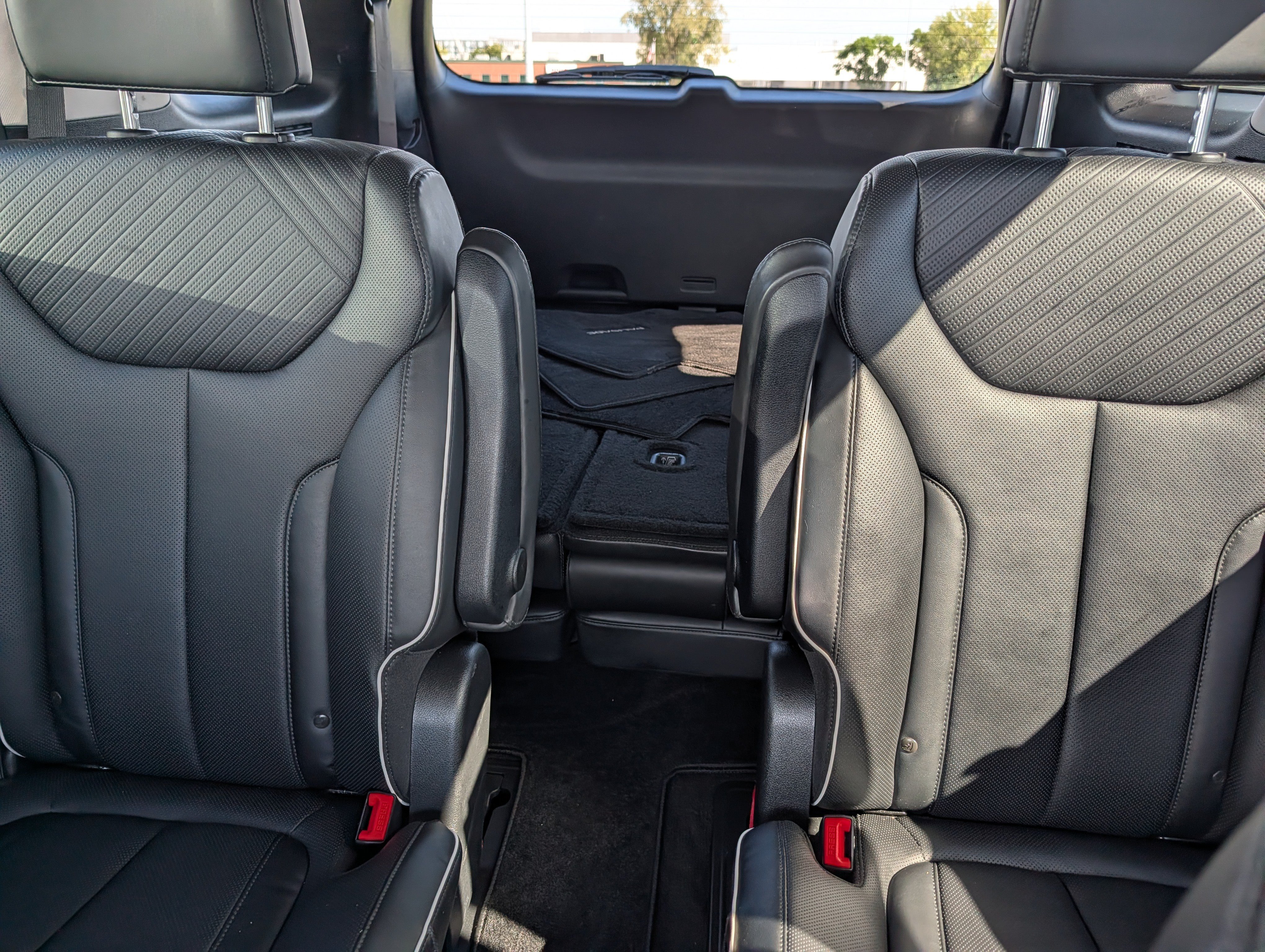 Certified 2024 Hyundai Palisade SEL w/ Premium Package AWD/4WD image 13