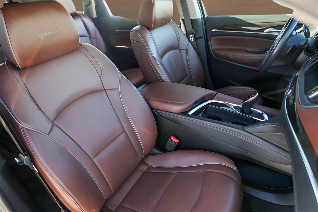 Used 2018 Buick Enclave Avenir w/ Avenir Technology Package image 33
