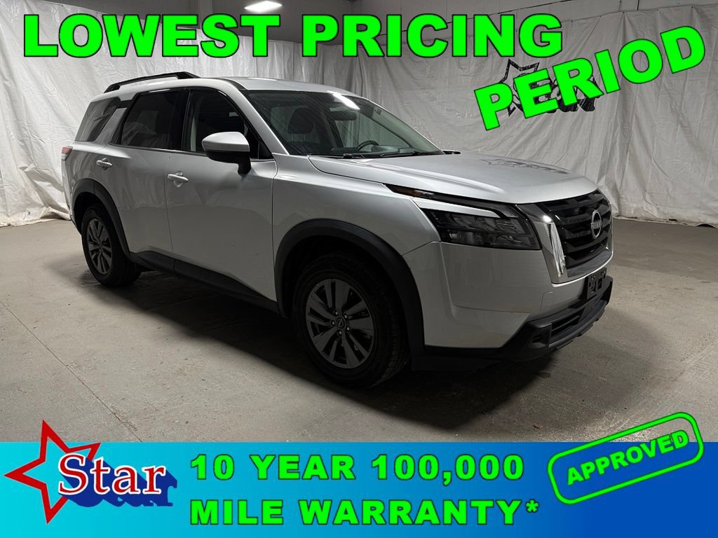 Used 2024 Nissan Pathfinder SV