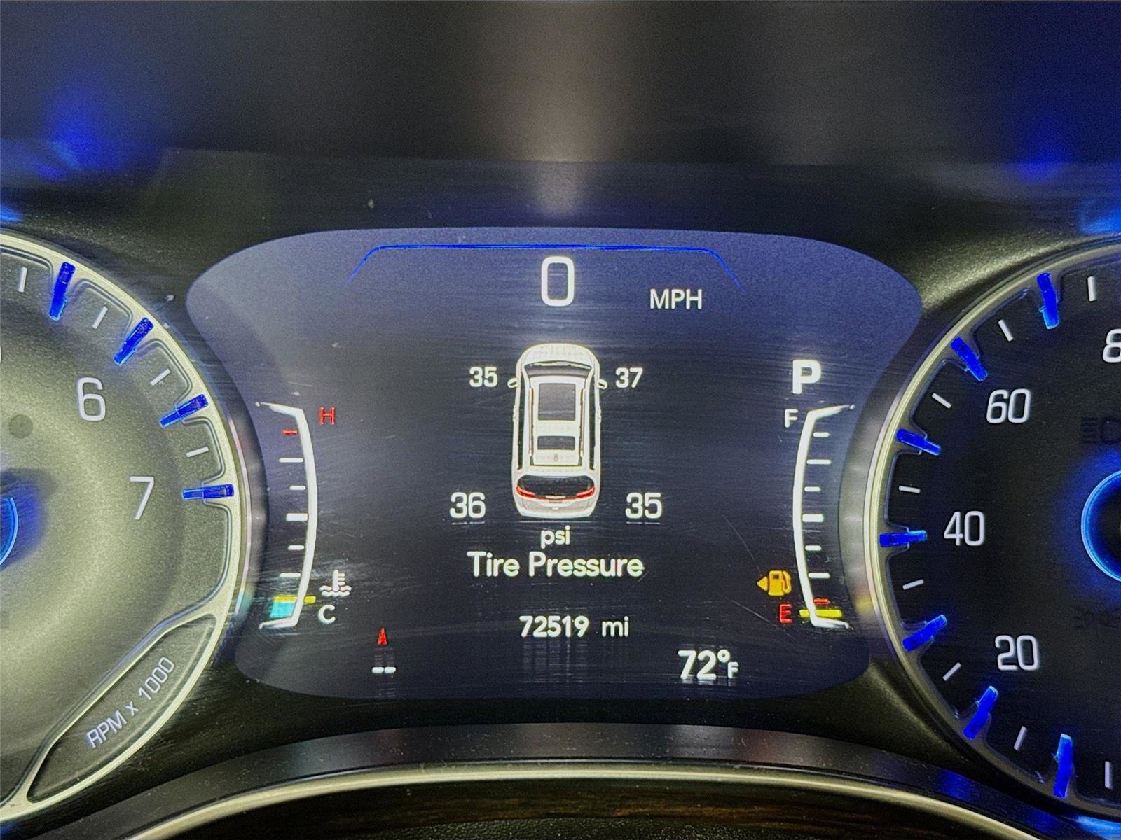 Used 2023 Chrysler Pacifica Limited FWD image 5