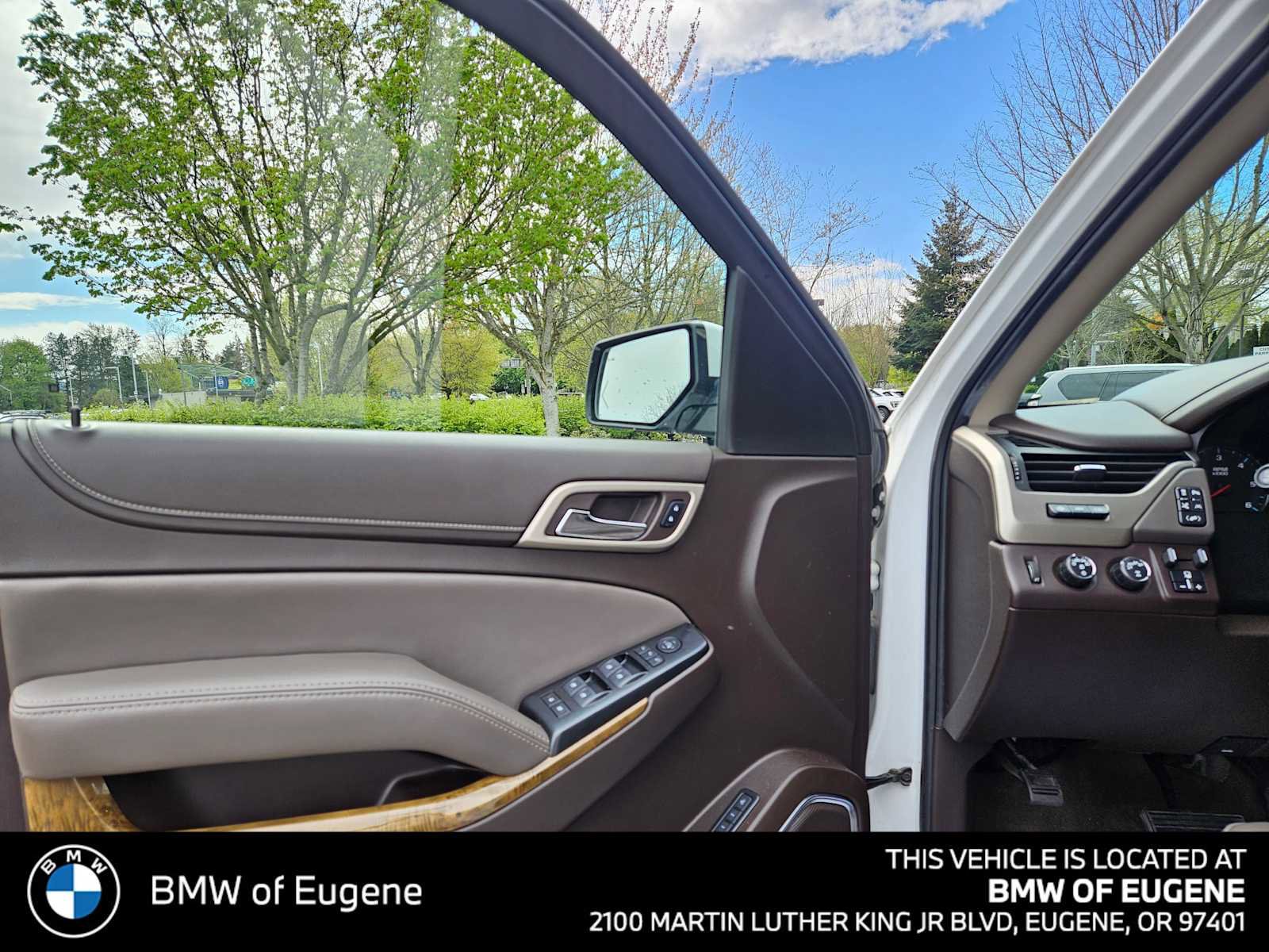 Used 2017 GMC Yukon Denali w/ Open Road Package image 23