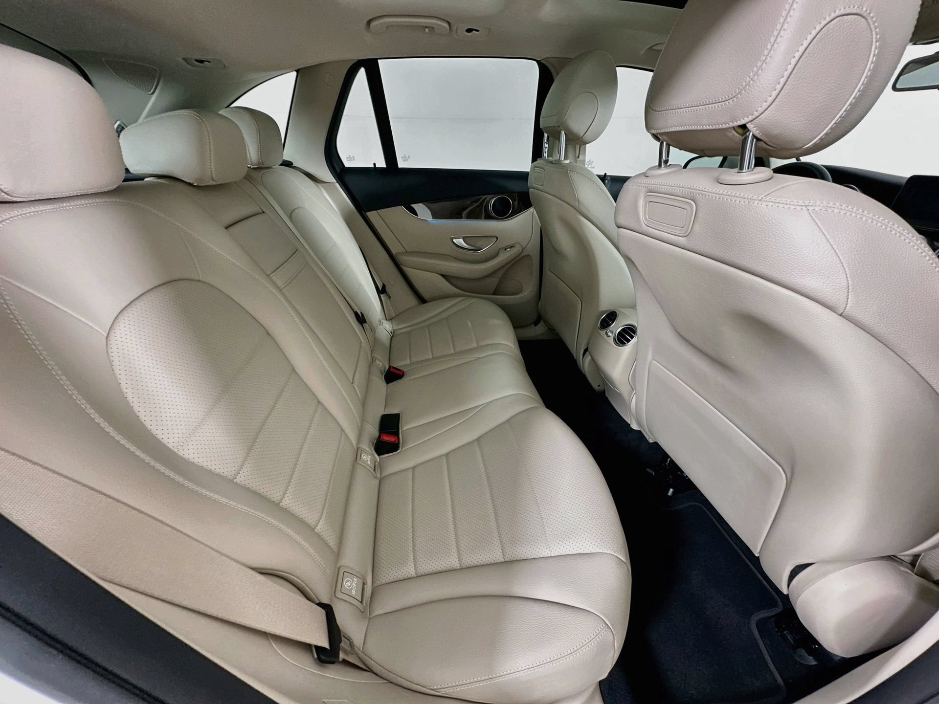 Used 2019 Mercedes-Benz GLC 300 image 28