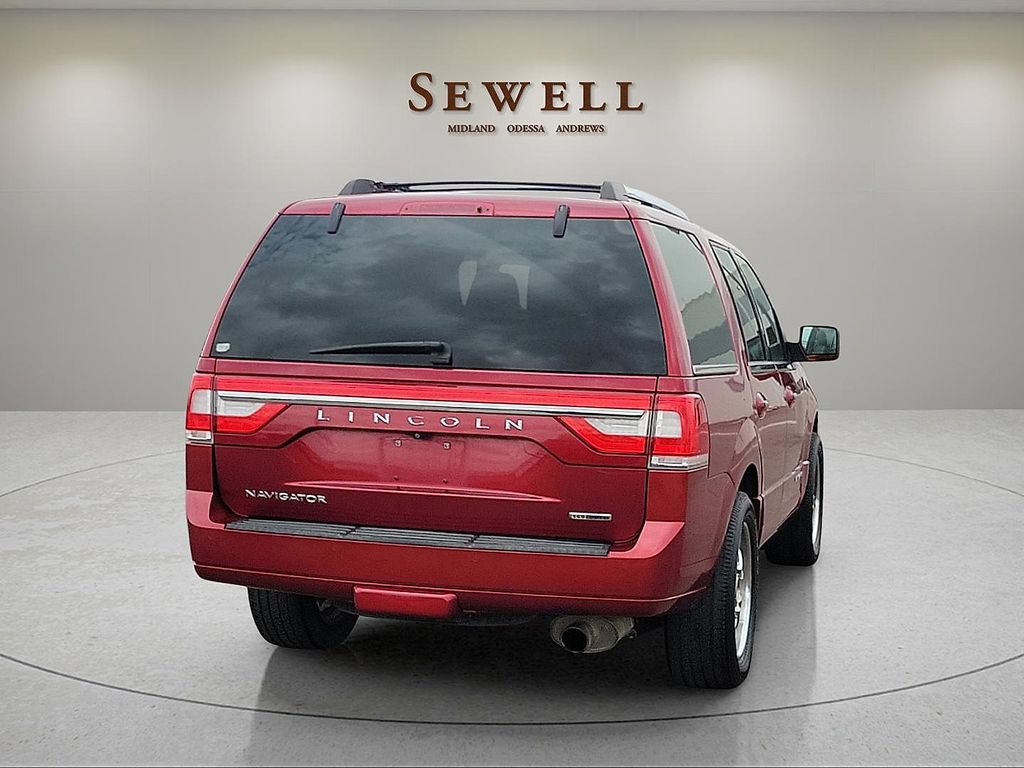 Used 2015 Lincoln Navigator 4WD image 5