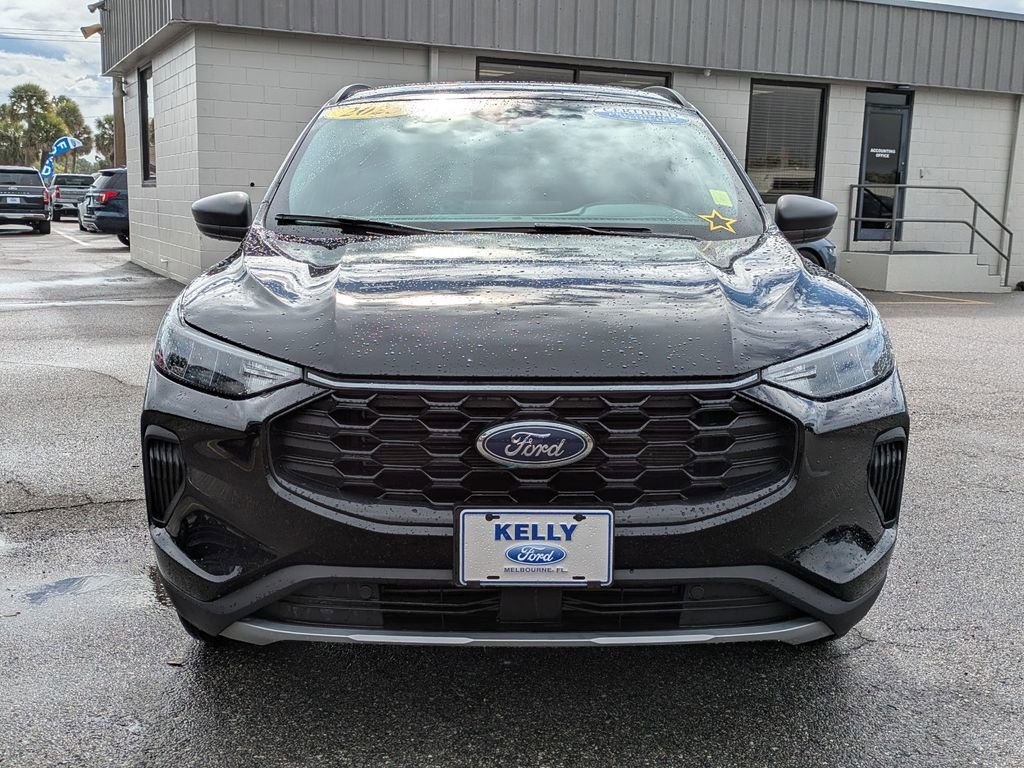 Certified 2025 Ford Escape ST-Line w/ Tech Pack #1 AWD/4WD image 3
