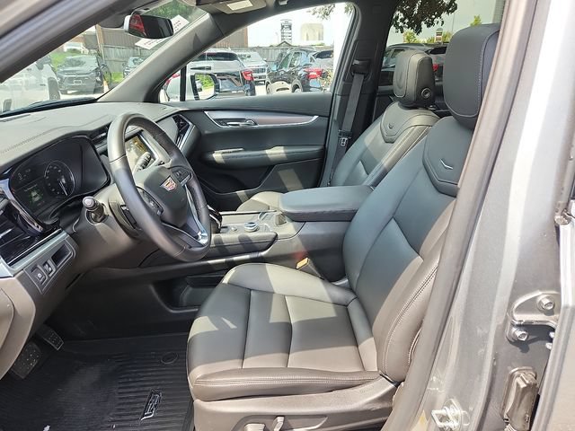 Certified 2024 Cadillac XT6 Luxury w/ LPO, Floor Liner Package AWD/4WD image 13