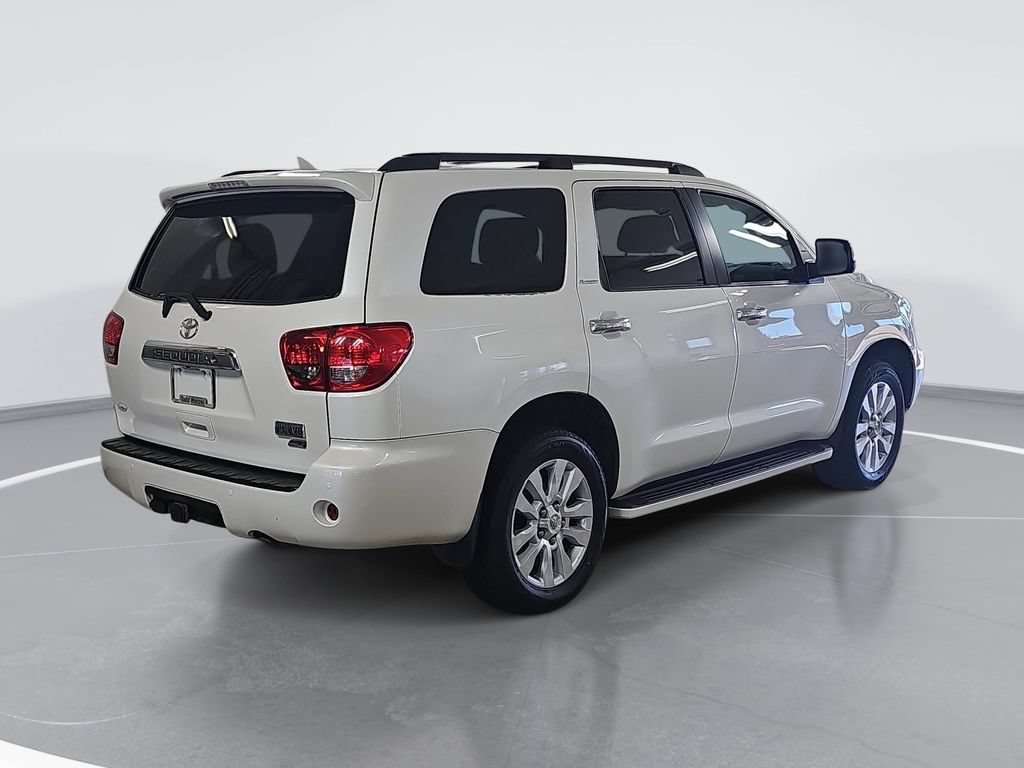 Used 2016 Toyota Sequoia Platinum AWD/4WD image 3