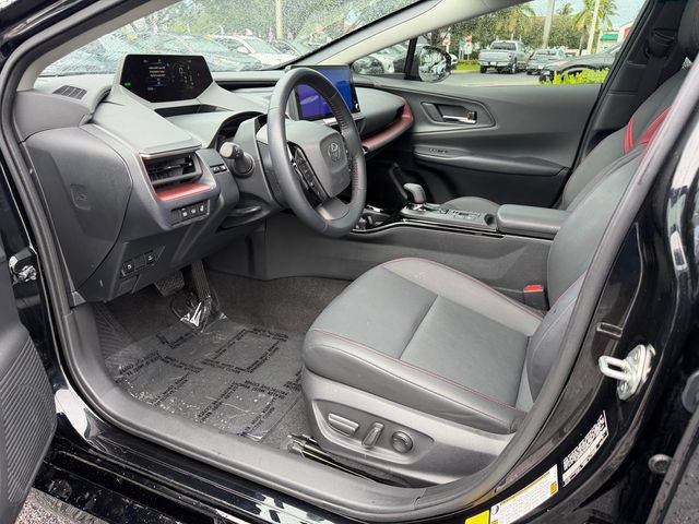 Used 2024 Toyota Prius Prime FWD image 11