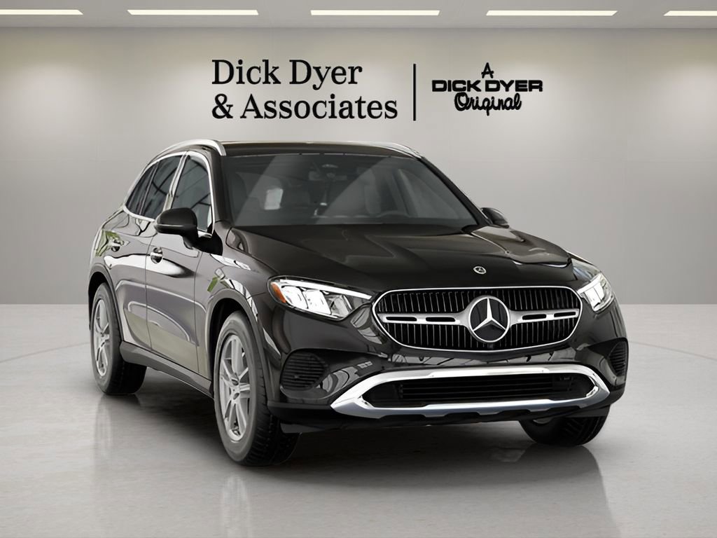 Used 2025 Mercedes-Benz GLC 300 GLC 300 image 35