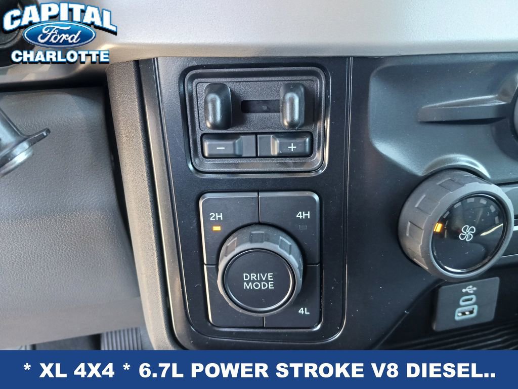 Used 2025 Ford F450 XL w/ XL Chrome Package image 27