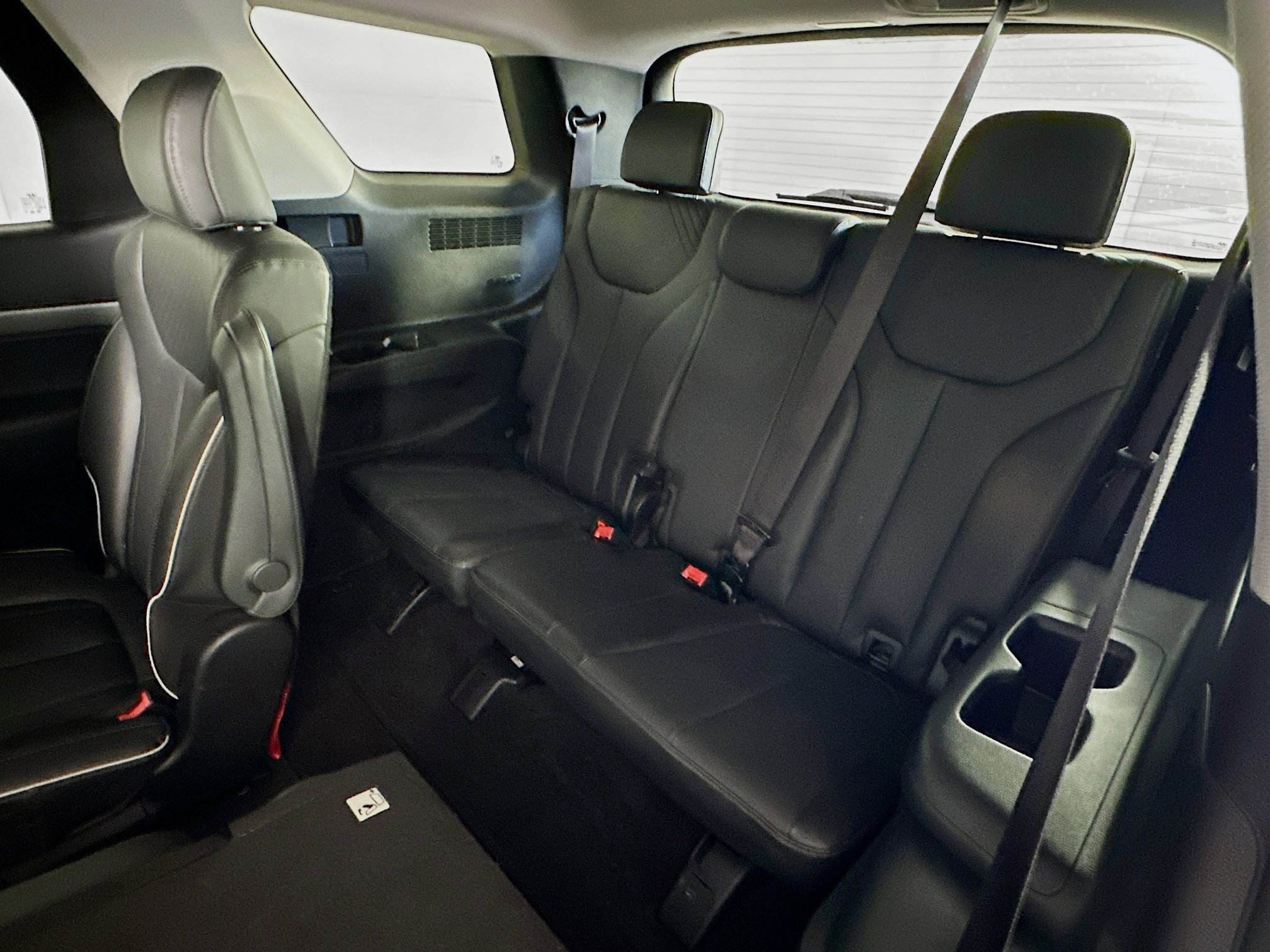 Used 2025 Hyundai Palisade SEL image 30