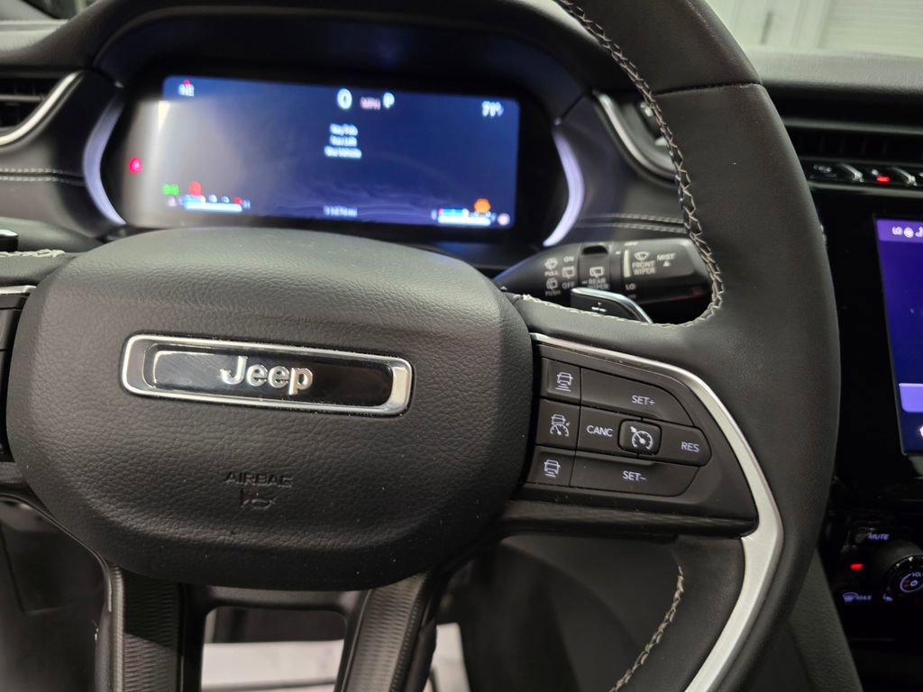 Certified 2024 Jeep Grand Cherokee Laredo w/ Luxury Tech Group I AWD/4WD image 19
