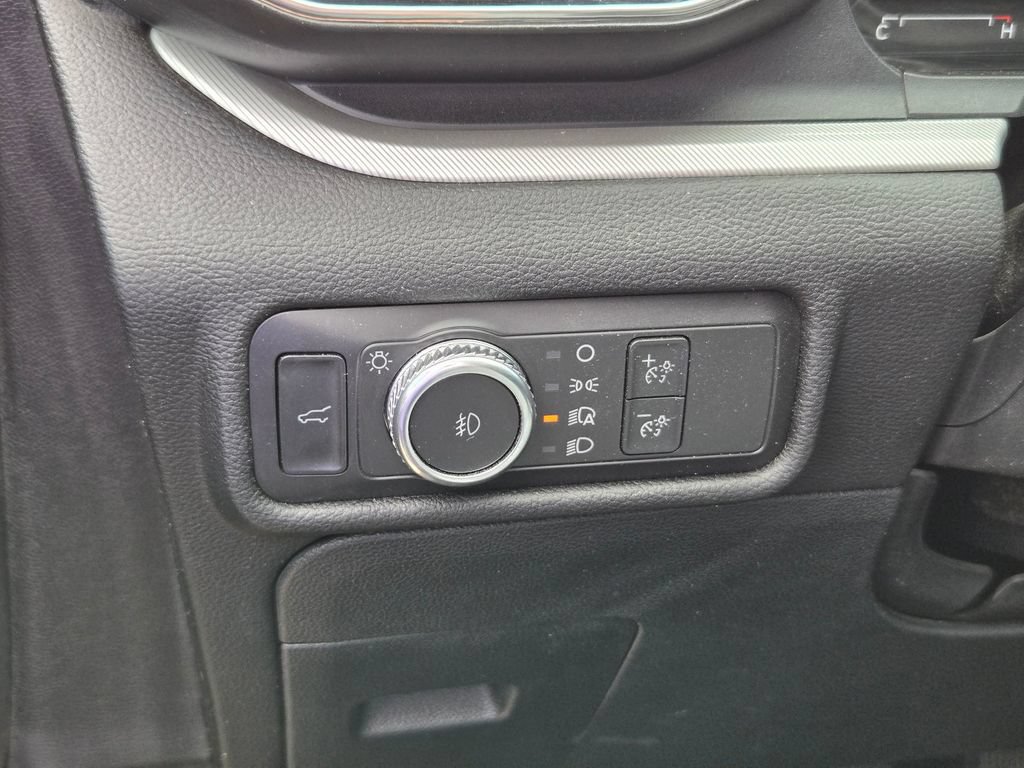 Used 2021 Ford Explorer XLT w/ Equipment Group 202A AWD/4WD image 10