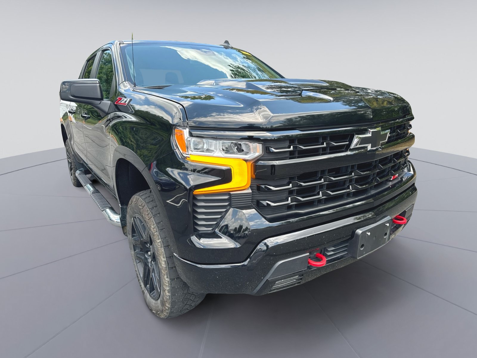 Used 2024 Chevrolet Silverado 1500 LT Trail Boss w/ Protection Package AWD/4WD image 3