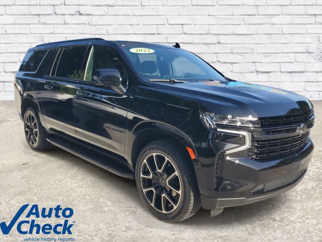 Used 2023 Chevrolet Suburban RST w/ Luxury Package RWD image 5