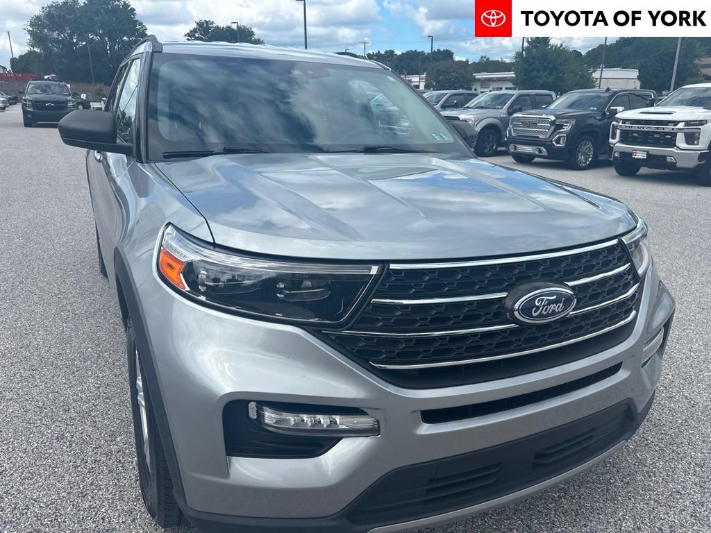 Used 2023 Ford Explorer XLT w/ Equipment Group 202A AWD/4WD image 1