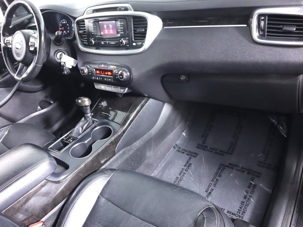 Used 2016 Kia Sorento EX FWD image 38