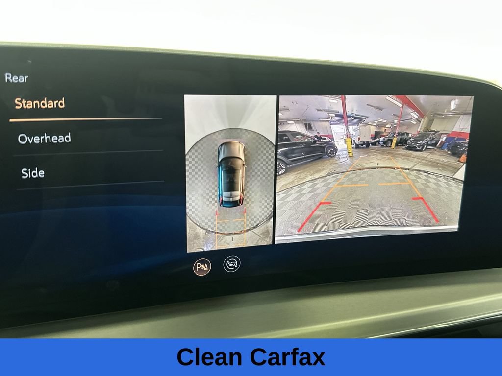 Used 2023 Cadillac Lyriq 2WD image 17