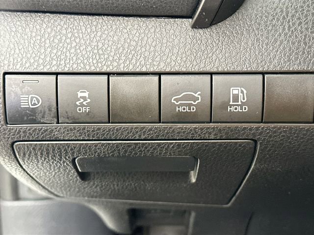 Used 2021 Toyota Camry LE FWD image 19