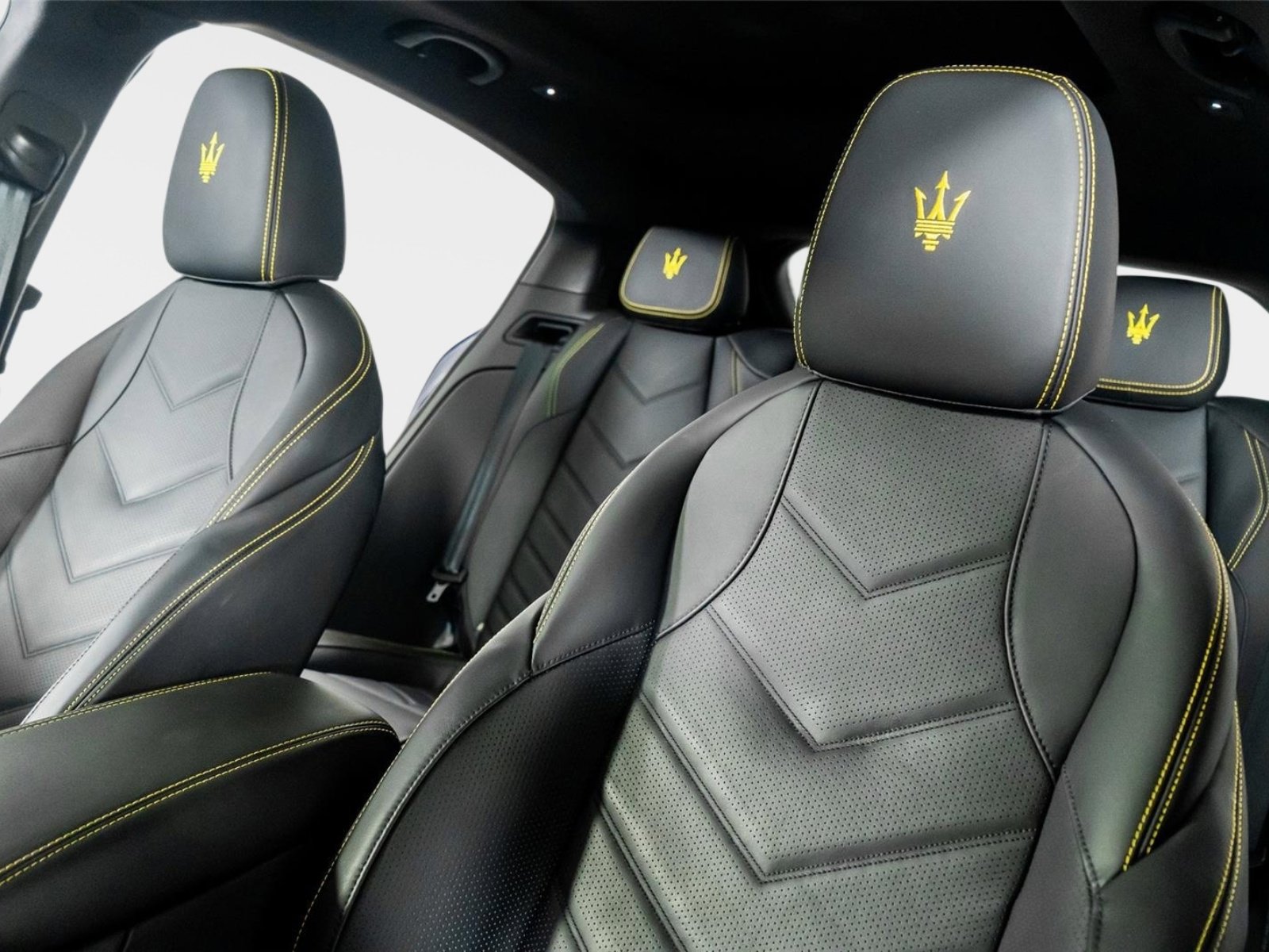 Used 2023 Maserati Grecale Modena image 3