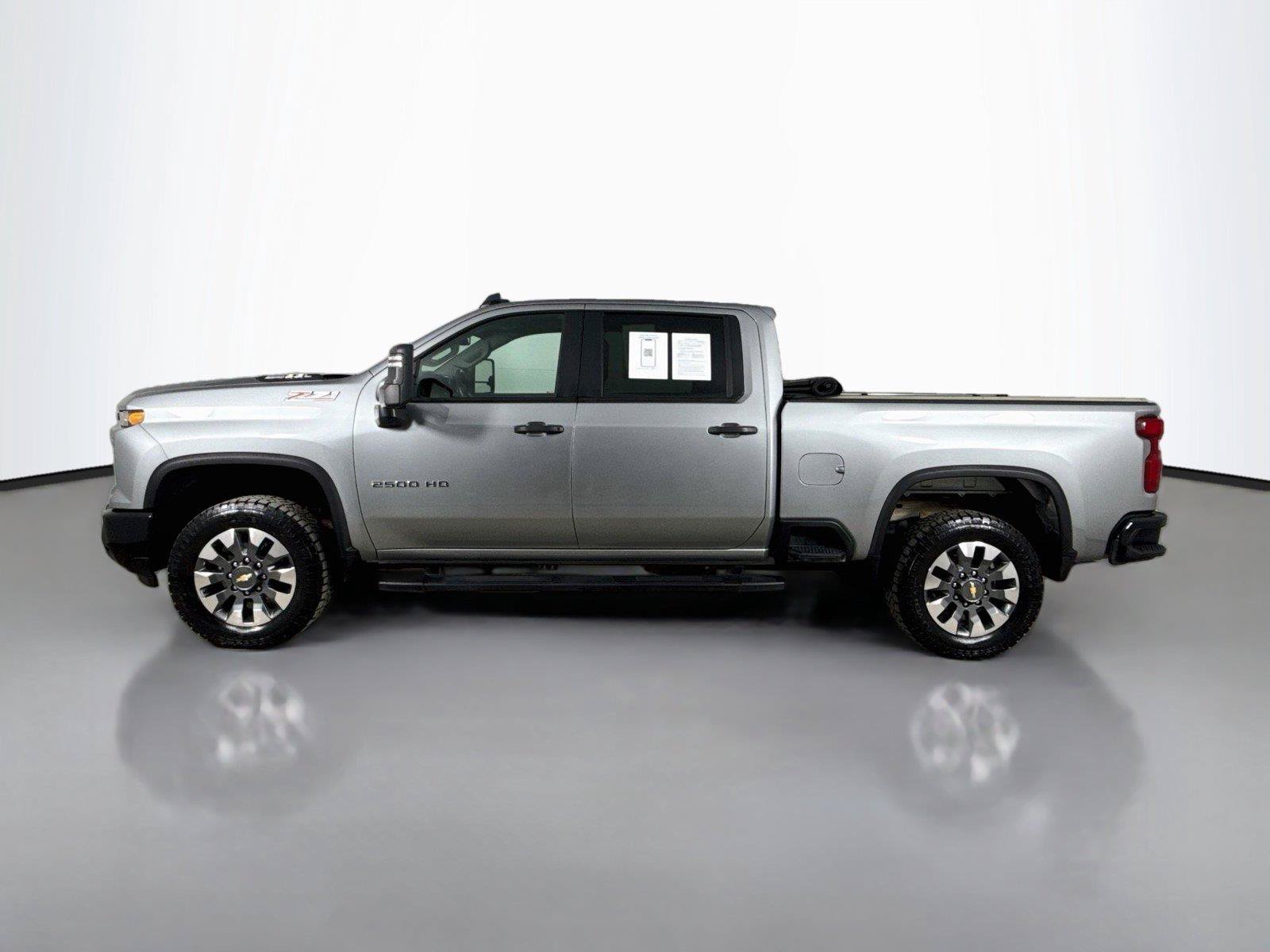 Used 2024 Chevrolet Silverado 2500 Custom w/ Custom Value Package AWD/4WD image 9