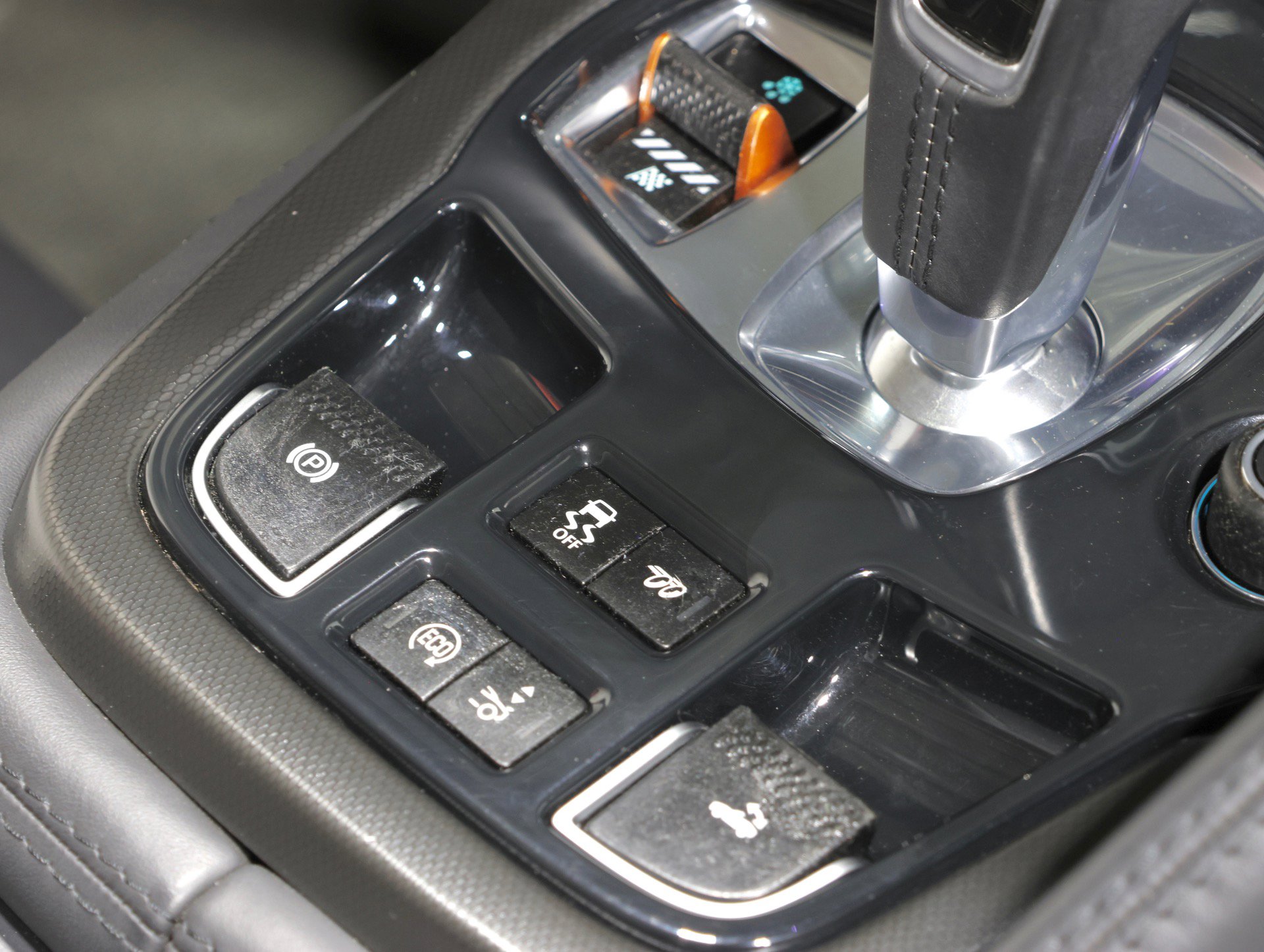 Used 2014 Jaguar F-TYPE S image 58