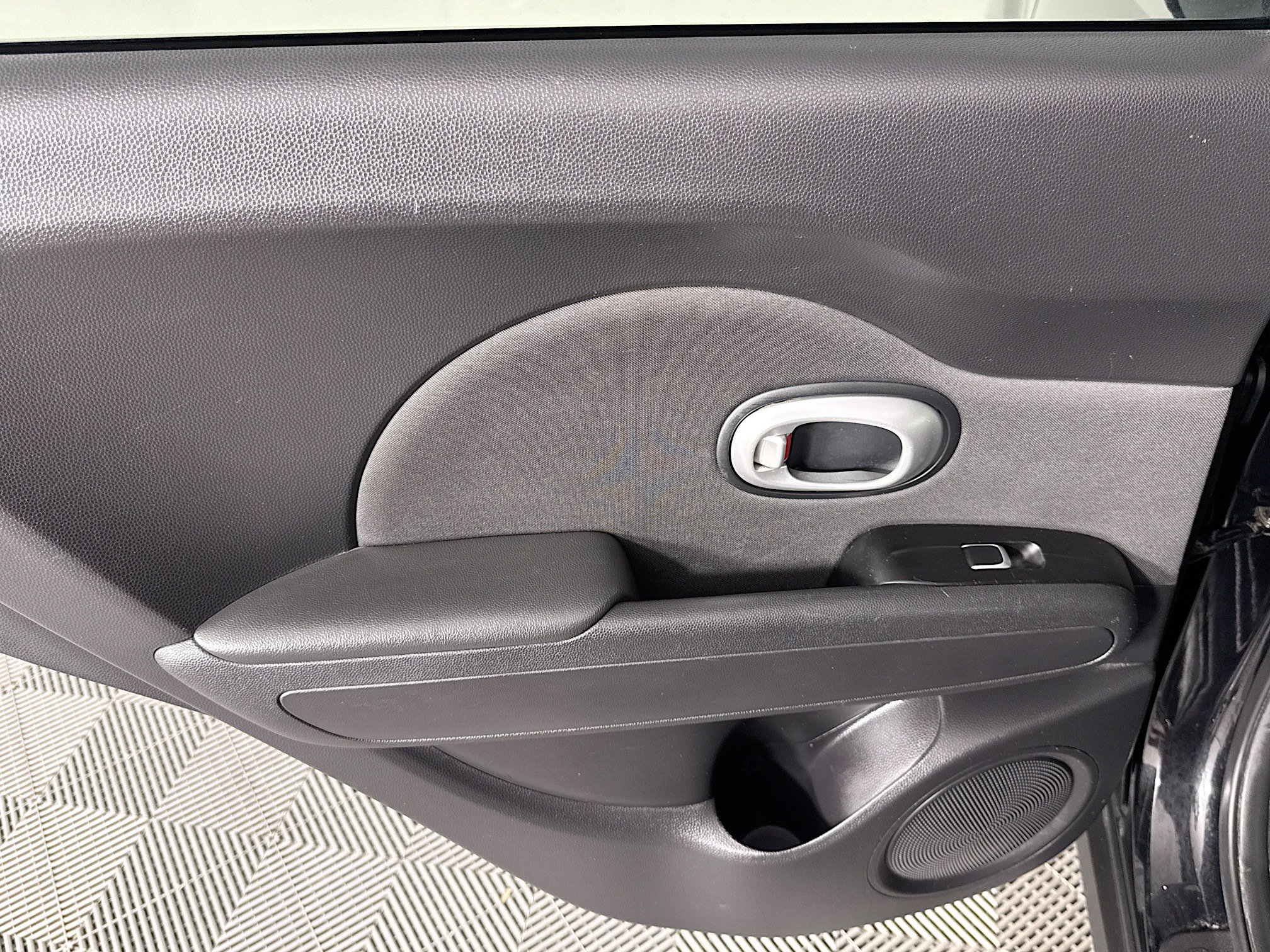 Used 2018 Kia Soul FWD image 22