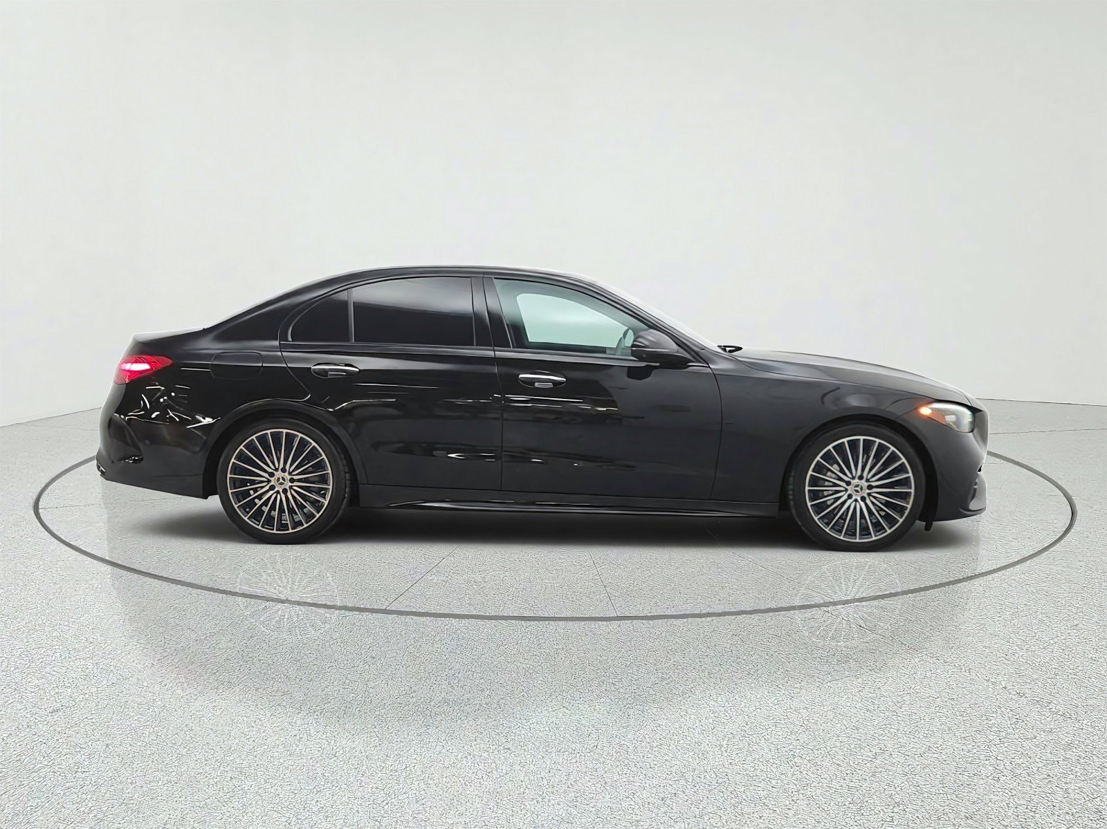 Used 2024 Mercedes-Benz C 300 Sedan image 4