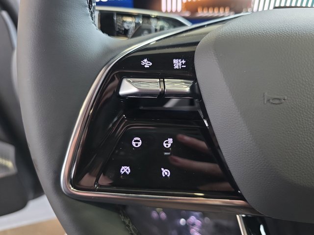 New 2026 Cadillac Lyriq Premium Sport image 17