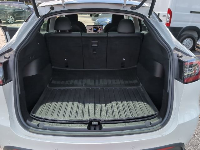 Used 2022 Tesla Model Y Performance image 25