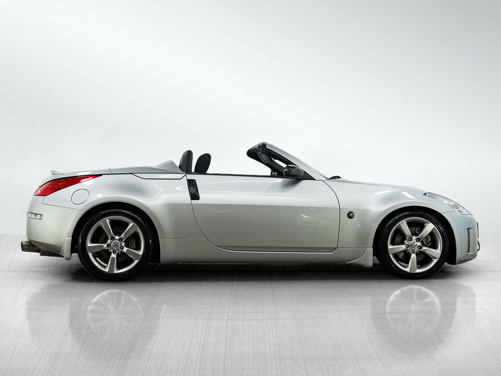Used 2007 Nissan 350Z Enthusiast RWD image 7